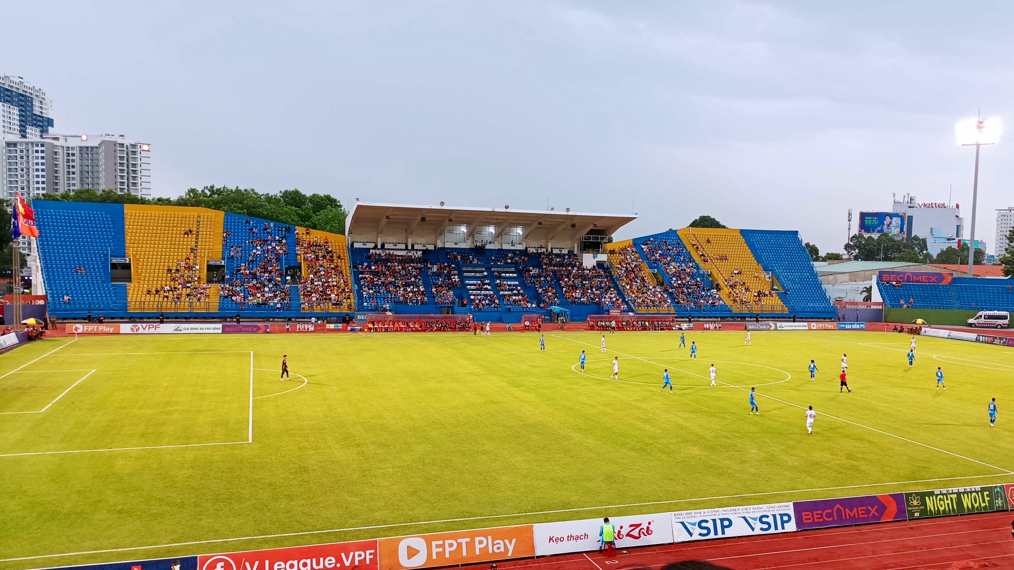 Sân vận động Bình Dương nơi diễn ra trận CAHN vs CA TP.HCM vòng 19 V-League